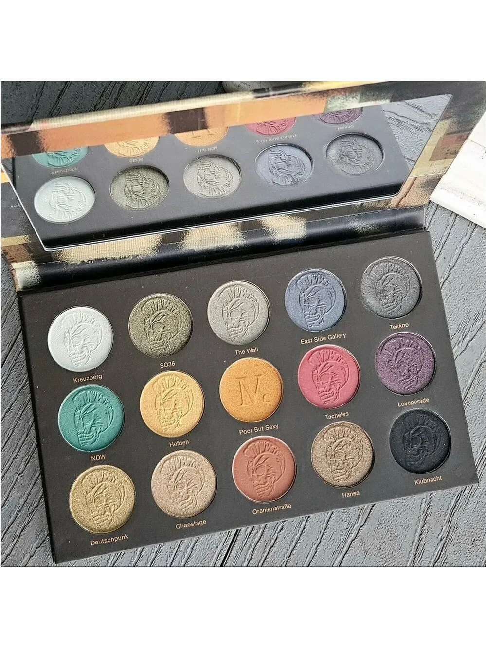 NOMAD COSMETICS x BERLIN UNDERGROUND LIMITED EDITION EYESHADOW PALETTE